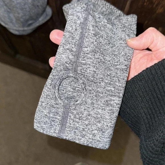 Women’s zip- up athletic hoodie - Picture 5 of 5